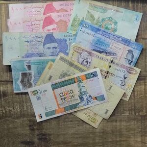 Assorted World Currency Notes